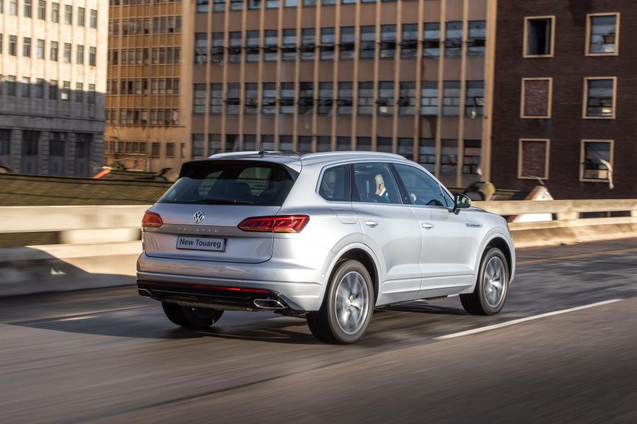  Volkswagen Touareg V6 TDI R-Line 2018 года  (ZA) (фото 18 из 32)